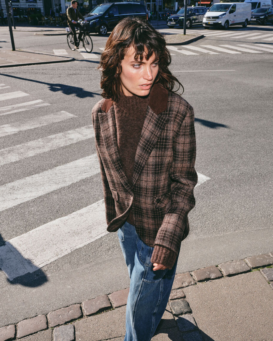 Modelshot / Bracken / Detail